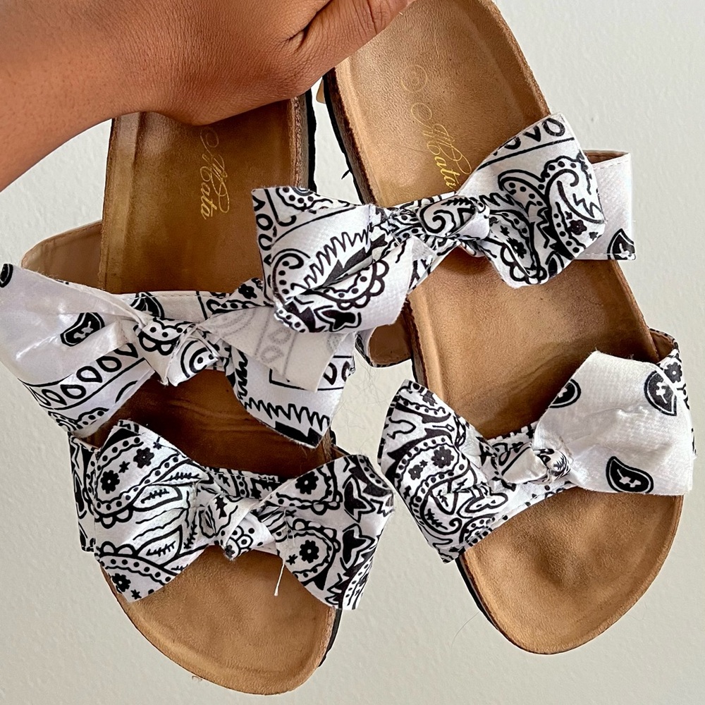 White bandana bow sandals
